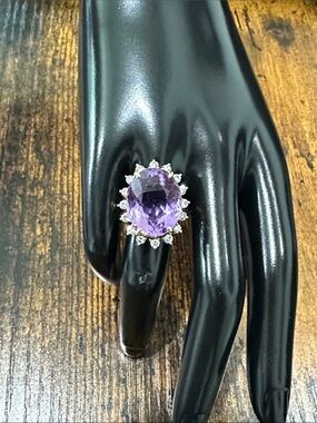 Vintage 18K Oval Amethyst and Diamond Ring